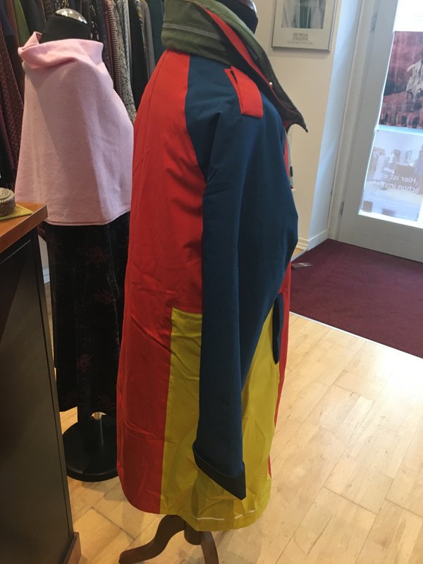 Blaest Regenmantel gefüttert