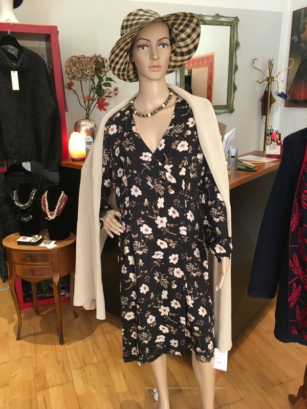 Kleid aus Viskose von Lana